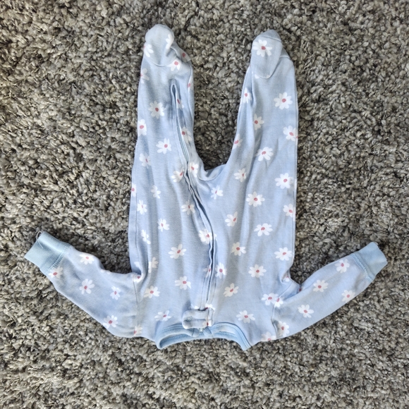 Baby Girl Pajama Bundle 0-3 Months Pink Blue Zip Up Flower, Cherry Strawberry - Picture 5 of 5